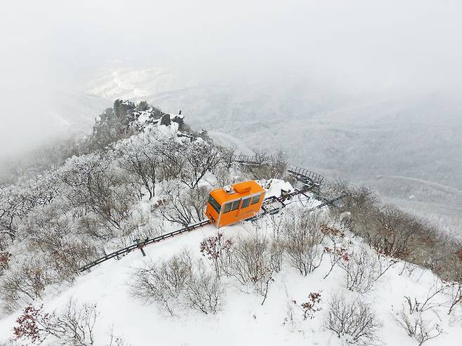 [함양=뉴시스]함양 대봉스카이랜드 모노레일.(사진=경남도 제공) 2025.12.06. *재판매 및 DB 금지