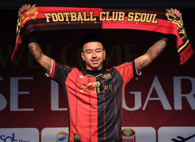 제시 린가드가 2024년 2월 8일 서울월드컵경기장에서 열린 K리그1 FC서울 입단식에서 환하게 웃고 있다. 연합뉴스