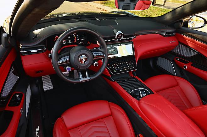 마세라티 그란카브리오 트로페오. 사진: 김학수 기자