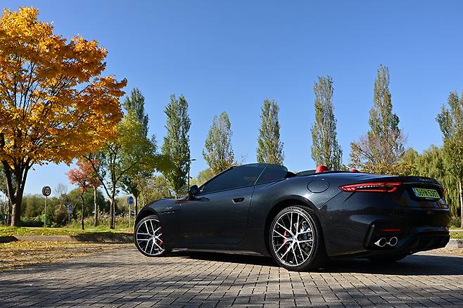 마세라티 그란카브리오 트로페오. 사진: 김학수 기자