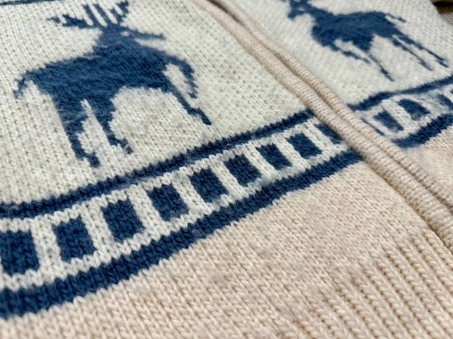 니트류에 보풀이 일어난 모습/사진=김다이 기자 @neverdie