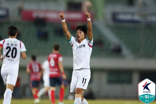 2022년 대전하나시티즌 소속으로 김천 상무와 승강 PO에 출전한 김승섭의 모습. 사진=한국프로축구연맹
