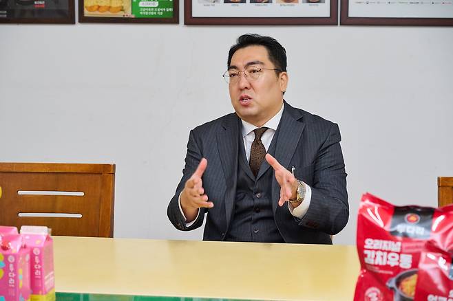 이문규 투다리 체인사업본부 총괄이사가 지난달 19일 충남 서산시 투다리공장에서 조선비즈와 인터뷰하고 있다. /투다리 제공