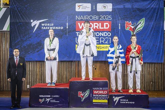 곽민주 U21 세계선수권대회 금메달 시상식 [세계태권도연맹 제공]