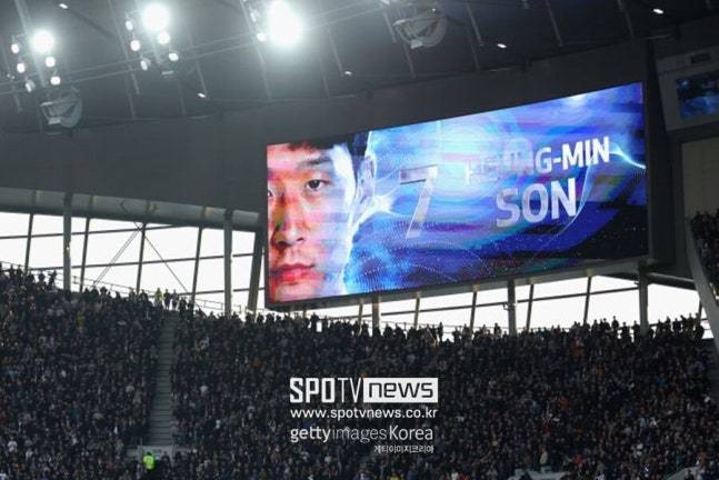 ▲ 손흥민의 귀환은 지난여름 이적 이후 처음으로 이뤄지는 공식적인 작별 무대로, 구단과 팬들에게 남겨진 큰 숙제를 해결하는 순간이기도 하다. 이 벽화는 손흥민 본인이 직접 디자인을 선택했고, 머월스 팀이 제작한다.