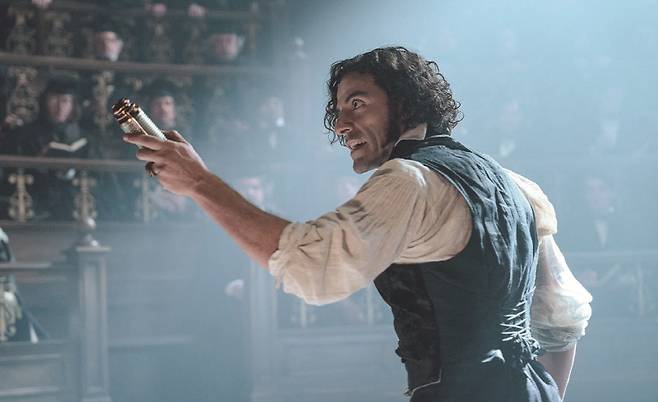 영화 프랑켄슈타인은 혁신과 괴물의 어디쯤을 이야기한다.[사진｜더스쿠프 포토]