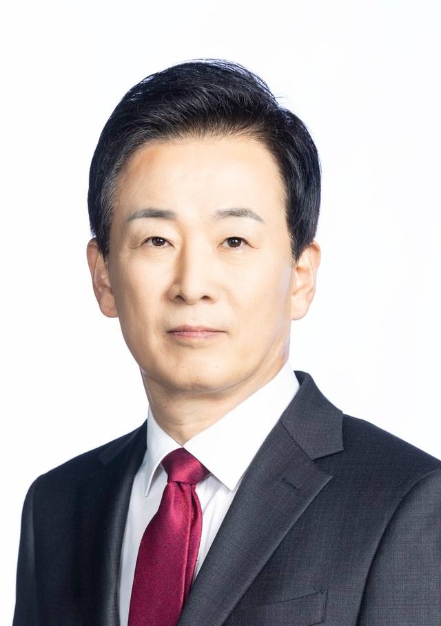 유영하