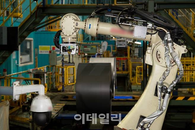 포스코 광양제철소 냉연코일 이재판정 CCTV가 작동되고 있는 모습 (사진=포스코)