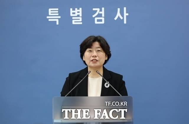 박지영 내란 특검 특검보가 고등검찰청에 마련된 내란 특검 사무실에서 정례 브리핑을 하고 있다. /뉴시스