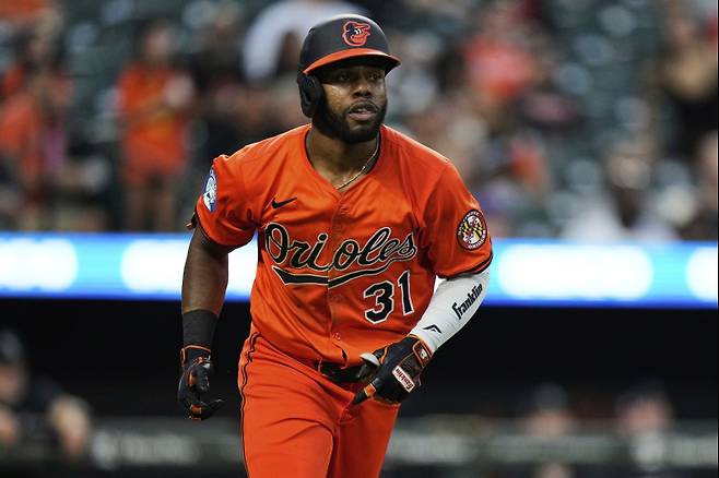 <yonhap photo-1921=""> Baltimore Orioles' Cedric Mullins rounds the bases after hitting a three-run home run during the fourth inning of a baseball game against the Colorado Rockies, Saturday, July 26, 2025, in Baltimore. (AP Photo/Stephanie Scarbrough)/2025-07-27 10:29:33/ <저작권자 ⓒ 1980-2025 ㈜연합뉴스. 무단 전재 재배포 금지, AI 학습 및 활용 금지></yonhap>