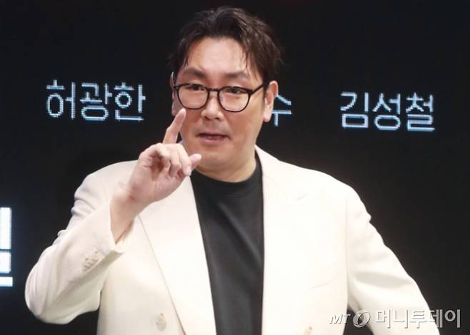 소년범 이력이 드러나 은퇴를 선언한 배우 조진웅(49)이 후배 배우와 매니저 등을 폭행했다는 주장이 나왔다.  /사진=머니투데이 DB