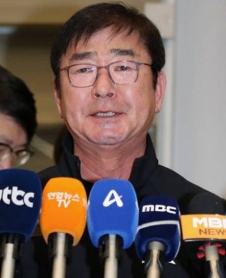 고등학생 제자와 호텔에서 부적절한 행위를 한 혐의로 검찰에 송치됐지만 불기소 처분을 받은 여교사가 류중일 전 야구 국가대표팀 감독의 전 며느리인 것으로 드러났다. 류 감독은 며느리가 불기소 처분을 받자, 직접 신원을 공개하며 처벌을 요구하고 나섰다. /사진=뉴스1