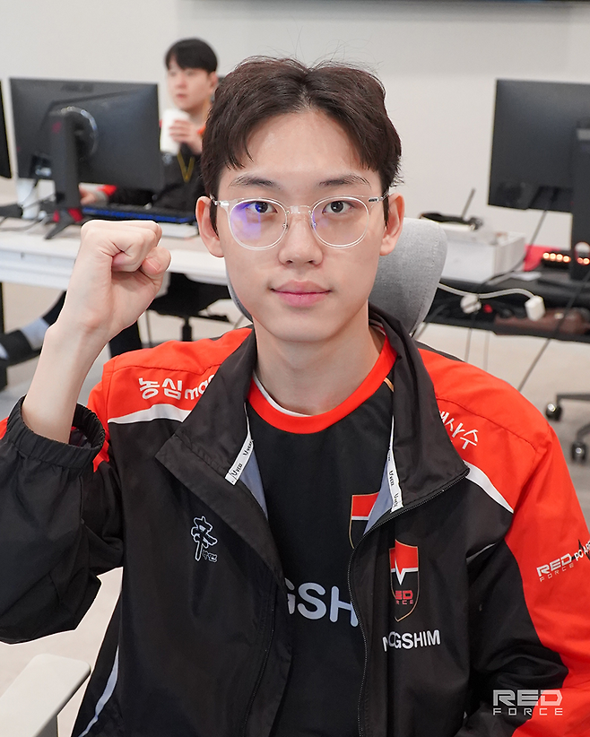 '스폰지' 배영준(사진=농심 SNS)