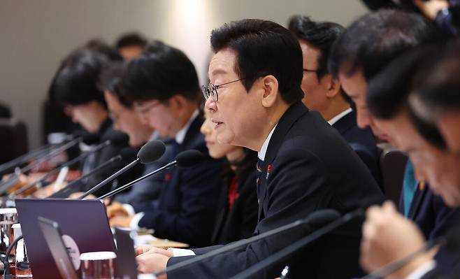 이재명 대통령이 9일 서울 용산 대통령실에서 열린 국무회의에서 발언하고 있다. 연합뉴스
