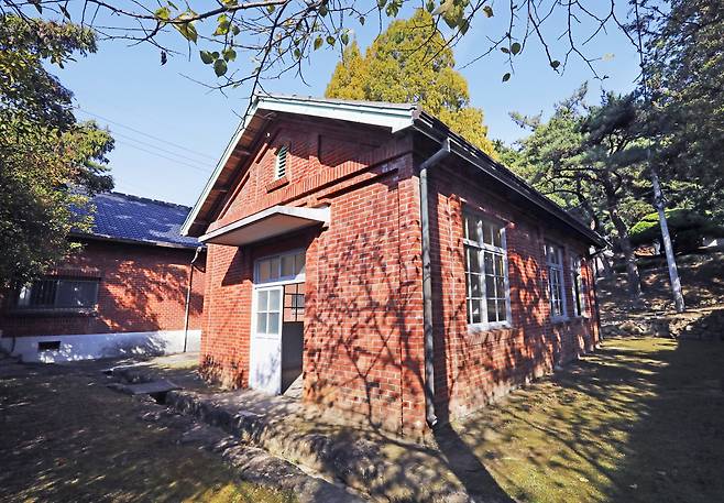 The autopsy lab at the former Sorokdo Rehabilitation Center in Goheung County, South Jeolla [PARK SANG-MOON]