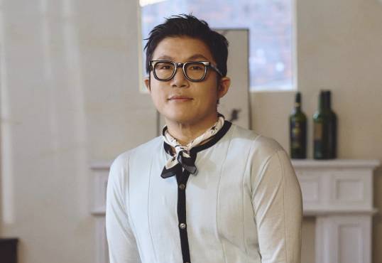 코미디언 조세호가 '조폭 연루설'에 휩싸이며 고정 출연 중인 프로그램에서 하차한 가운데, 해당 의혹을 처음으로 제기한 A씨가 추가 폭로를 하지 않겠다고 밝혔다. /사진=조세호 인스타그램