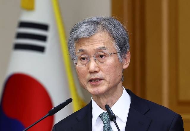 조희대 대법원장이 5일 서울 서초구 대법원 대회의실에서 열린 전국법원장회의에서 발언하고 있다. 연합뉴스