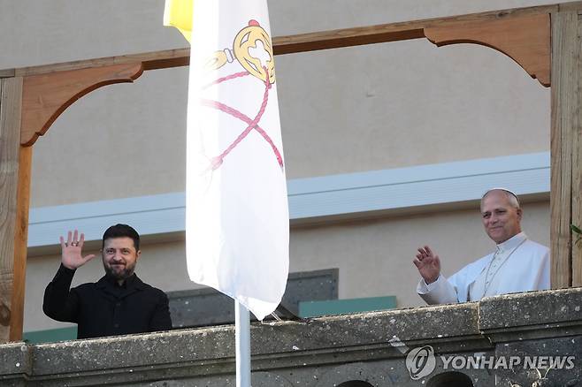 레오14세 교황, 젤렌스키 우크라 대통령 접견 [EPA 연합뉴스 자료사진. 재배포 및 DB 금지]