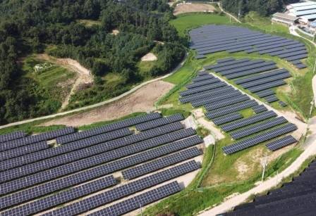 넥스트솔라에너지가 충북 증평군에 시공한 1천900㎾ 용량의 태양광발전소./넥스트솔라에너지 제공