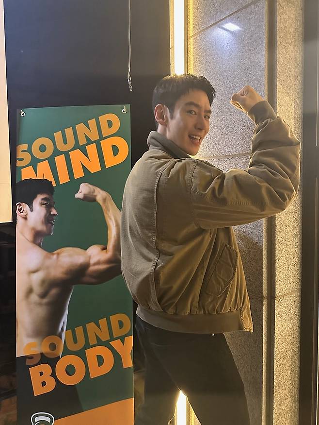 사진 | 이제훈 SNS