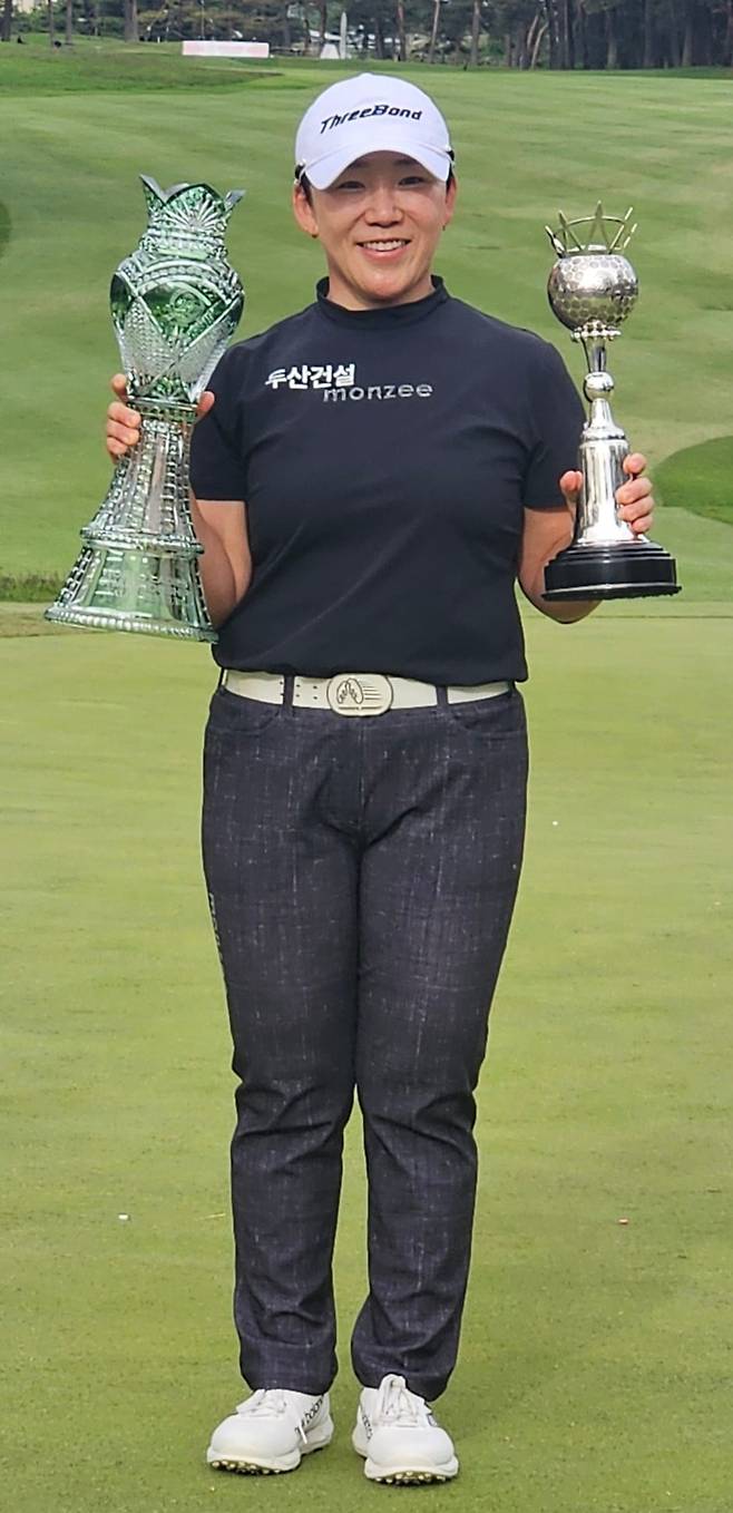 지난 5월 JLPGA 투어 메이저 대회 월드 레이디스 챔피언십 살롱파스컵에서 우승한 신지애./KPS