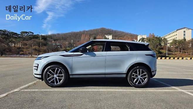 레인지로버 이보크 P250