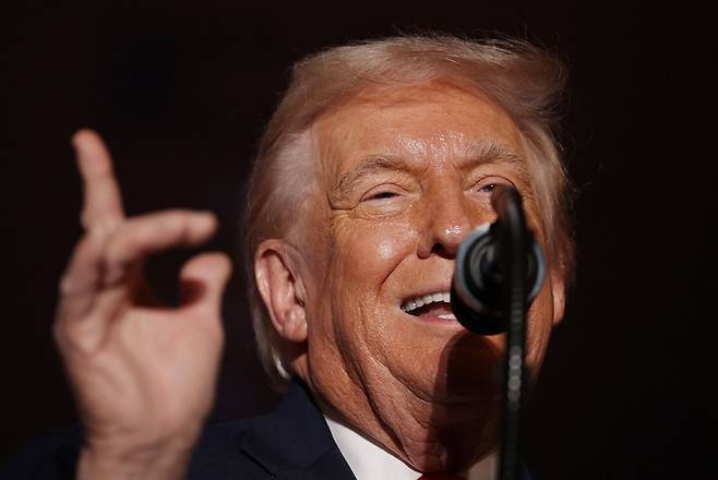 도널드 트럼프 미국 대통령이 9일(현지시간) 마운트 포코노에서 경제와 관련해 연설하고 있다. [AFP 연합]