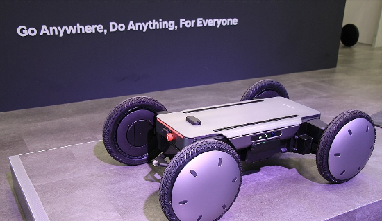 로봇 관련 종목 주가가 들썩이고 있다. (사진=연합뉴스)