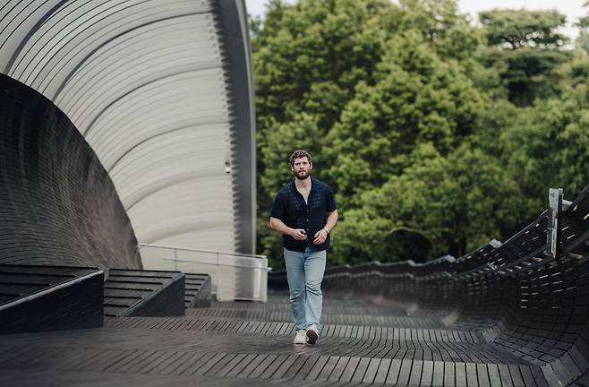 텔록 블랑가 힐 파크 내 위치한 핸더슨 웨이브는 싱가포르에서 가장 높은 곳에 위치한 보행자 전용 교량이다.