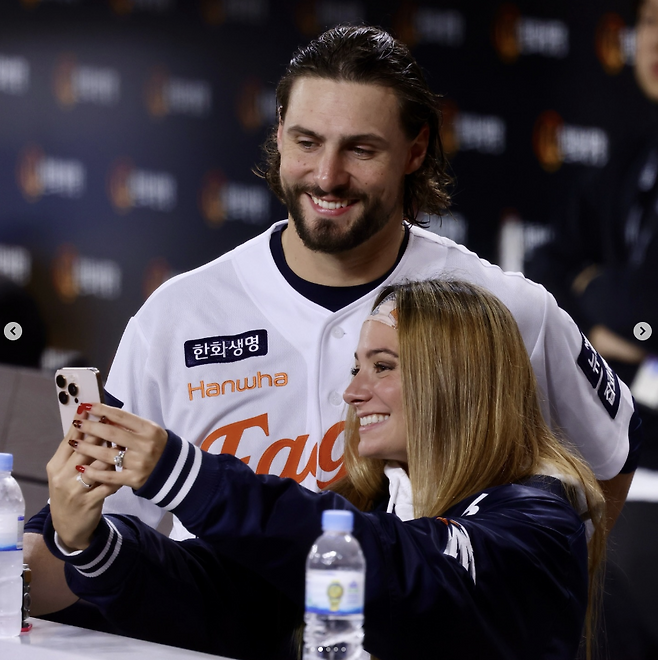 헤일리 브룩 와이스 인스타그램 캡처