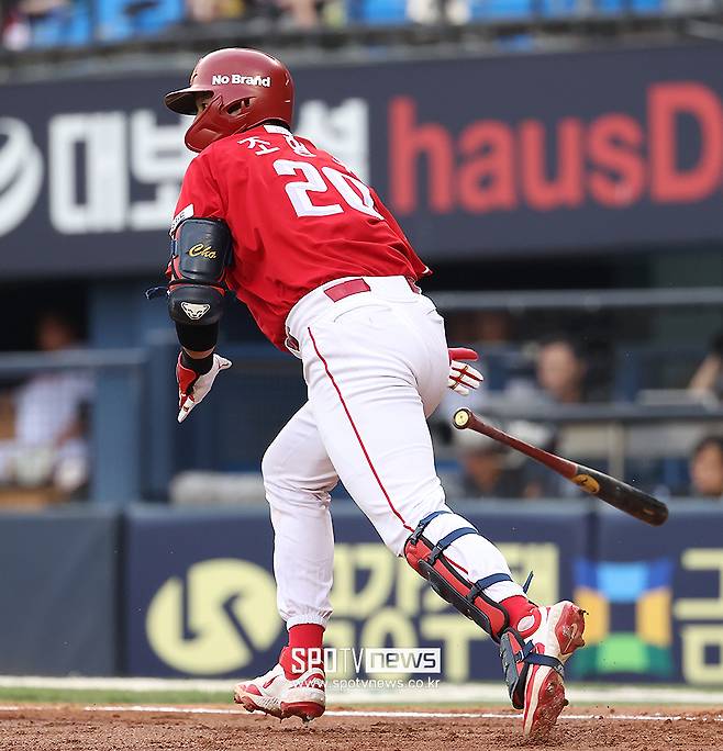 ▲ 2025년 뚜렷한 발전을 보여준 조형우는 2026년 그 기세를 잇기 위한 의욕과 노력으로 무장해 있다 ⓒ곽혜미 기자