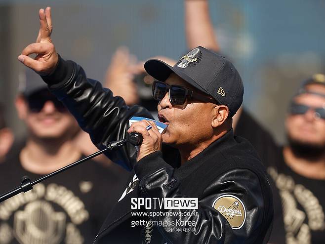 ▲ 감독으로서 개인 세 번째 월드시리즈 우승을 차지한 데이브 로버츠 감독