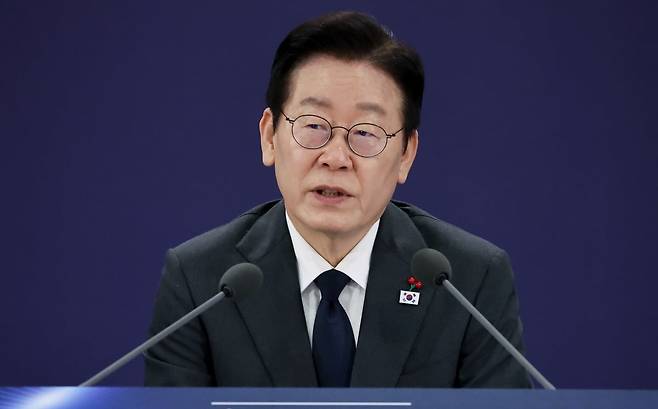 이재명 대통령이 '충남의 마음을 듣다' 타운홀미팅 간담회에서 발언하고 있다. 사진=연합뉴스