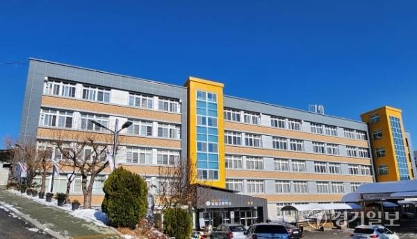 삼일고등학교 본관 전경. 박화선기자