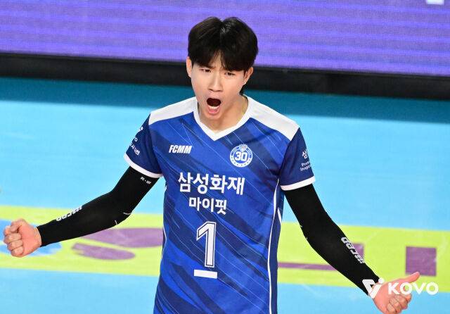 포효하는 김우진./KOVO