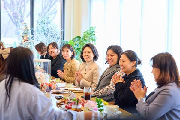 김혜경 여사, 맘스캠프 회원들과 차담회 (사진/연합뉴스)