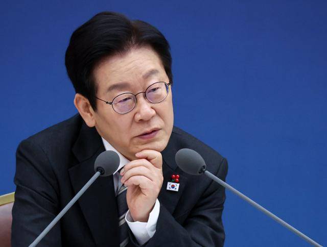 이재명 대통령이 12일 세종시 정부세종컨벤션센터에서 열린 과학기술정보통신부ㆍ개인정보보호위원회 업무보고에서 발언하고 있다. 세종=연합뉴스