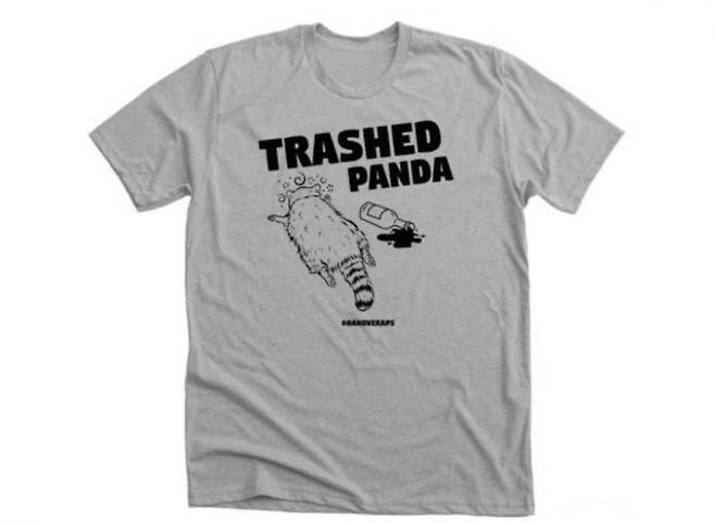 '만취 라쿤' 이미지로 만든 티셔츠. 사회관계망서비스(SNS)