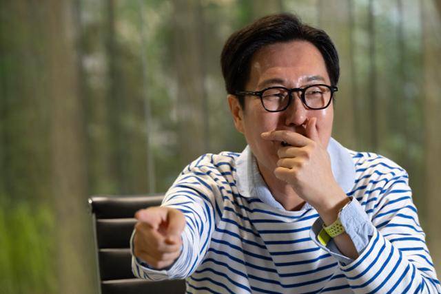 김영철은 '환상의 콤비' 인터뷰를 하면서도 종종 타인을 성대모사했다. 박시몬 기자