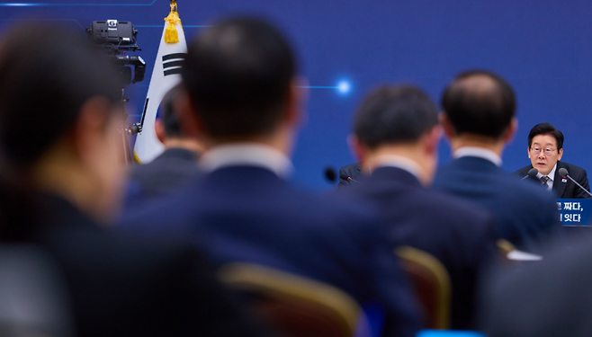 이재명 대통령이 12일 오후 세종컨벤션센터에서 열린 교육부 등에 대한 부처별 업무보고에서 발언하고 있다. (대통령실)