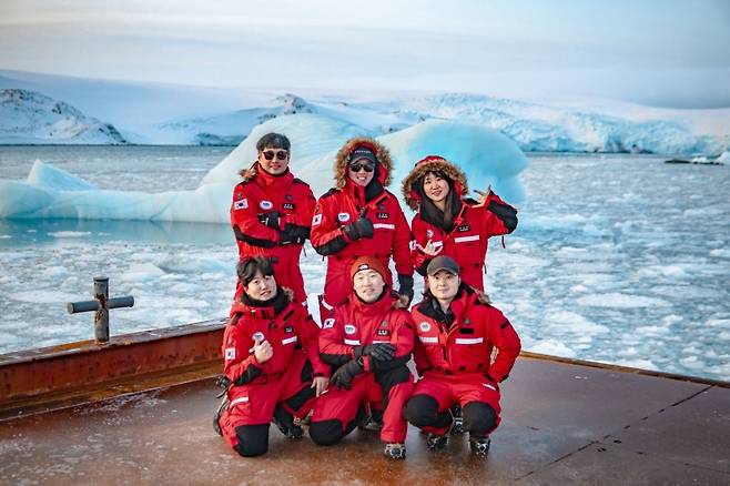 ▲연구반 단체사진 고경준, 오영식, 안승민, 김종훈, 우재호, 고용수(왼쪽상단부터 시계방향)