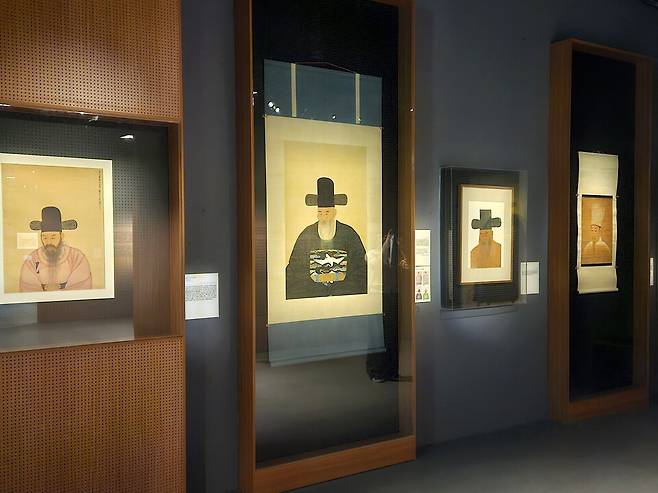 ▲&nbsp;실학박물관 무장애 특별기획전 '중국에서 그려 온 초상使行肖像: 순간의 기록에서 영원한 기록으로' 전경.