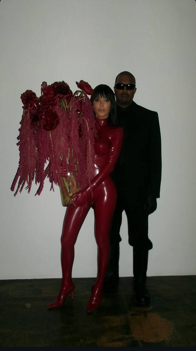 센소리는 이번 퍼포먼스를 위해 배우자 카니예 웨스트와 함께 한국을 찾았다. /비앙카 센소리 인스타그램