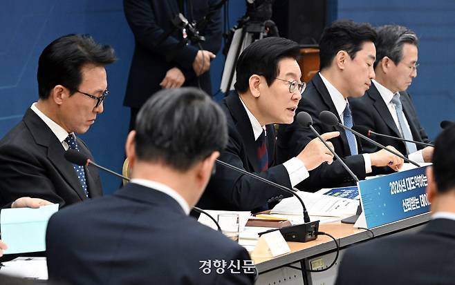 이재명 대통령이 11일 세종시 세종컨벤션센터 국제회의장에서 열린 2026년 부처 업무보고 기획재정부(국세청,관세청,조달청), 국가테이터처 업무보고에서 발언을 하고 있다. 대통령실사진기자단