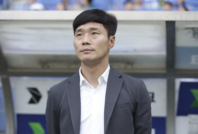 남기일 감독. 프로축구연맹