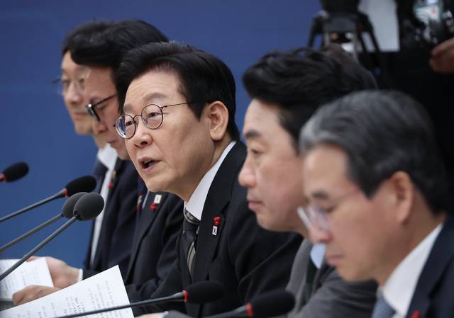 이재명 대통령이 지난 12일 세종시 정부세종컨벤션센터에서 열린 과학기술정보통신부ㆍ개인정보보호위원회 업무보고에서 발언하고 있다.  연합뉴스