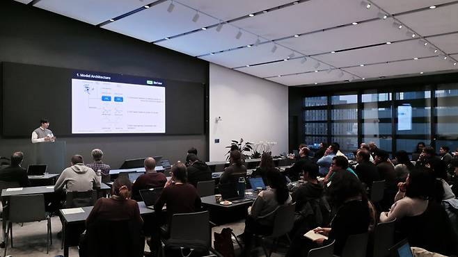 지난 6일부터 8일까지 미국 보스턴에서 열린 제7회 크리티컬 어세스먼트 오브 게놈 인터프리테이션 컨퍼런스에서 쓰리빌리언이 수행한 과제 성과가 발표되고 있다. 쓰리빌리언 제공