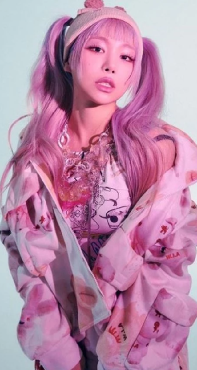 래퍼 재키와이(29·본명 홍시아)가 전 연인인 프로듀서 방달(32·본명 방진우)로부터 폭행과 감금 등 ‘교제 폭력’을 당했다고 폭로해 충격을 주고 있다. 사진= 재키와이 제공