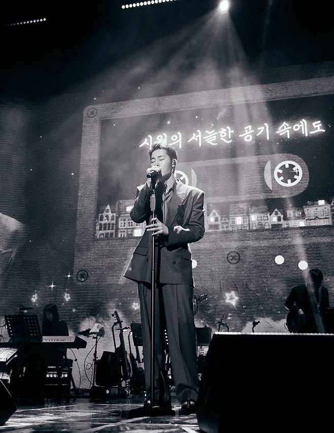 이재욱. 사진로그스튜디오