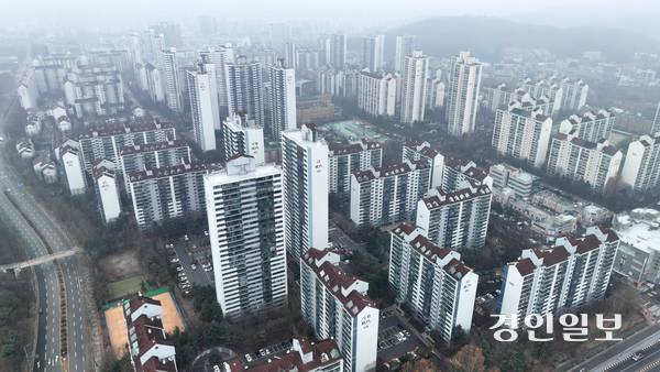 평촌에 이어 분당도 선도지구들에 대한 특별정비구역 지정이 승인되며 1기 신도시 재건축이 가시화되고 있다. 성남시 분당구 아파트 모습. 2025.12.16 /최은성기자 ces7198@kyeongin.com